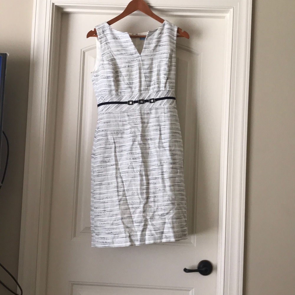 White and navy Antonio Melani size 4